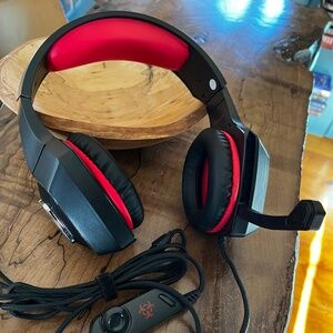 Hunterspider V-1 Pro gaming headset red and black - Used / Tested / Good Shape!